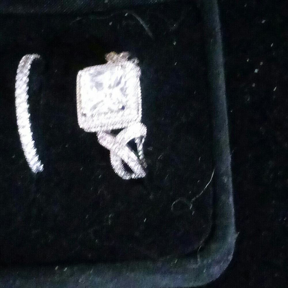 Set of rings